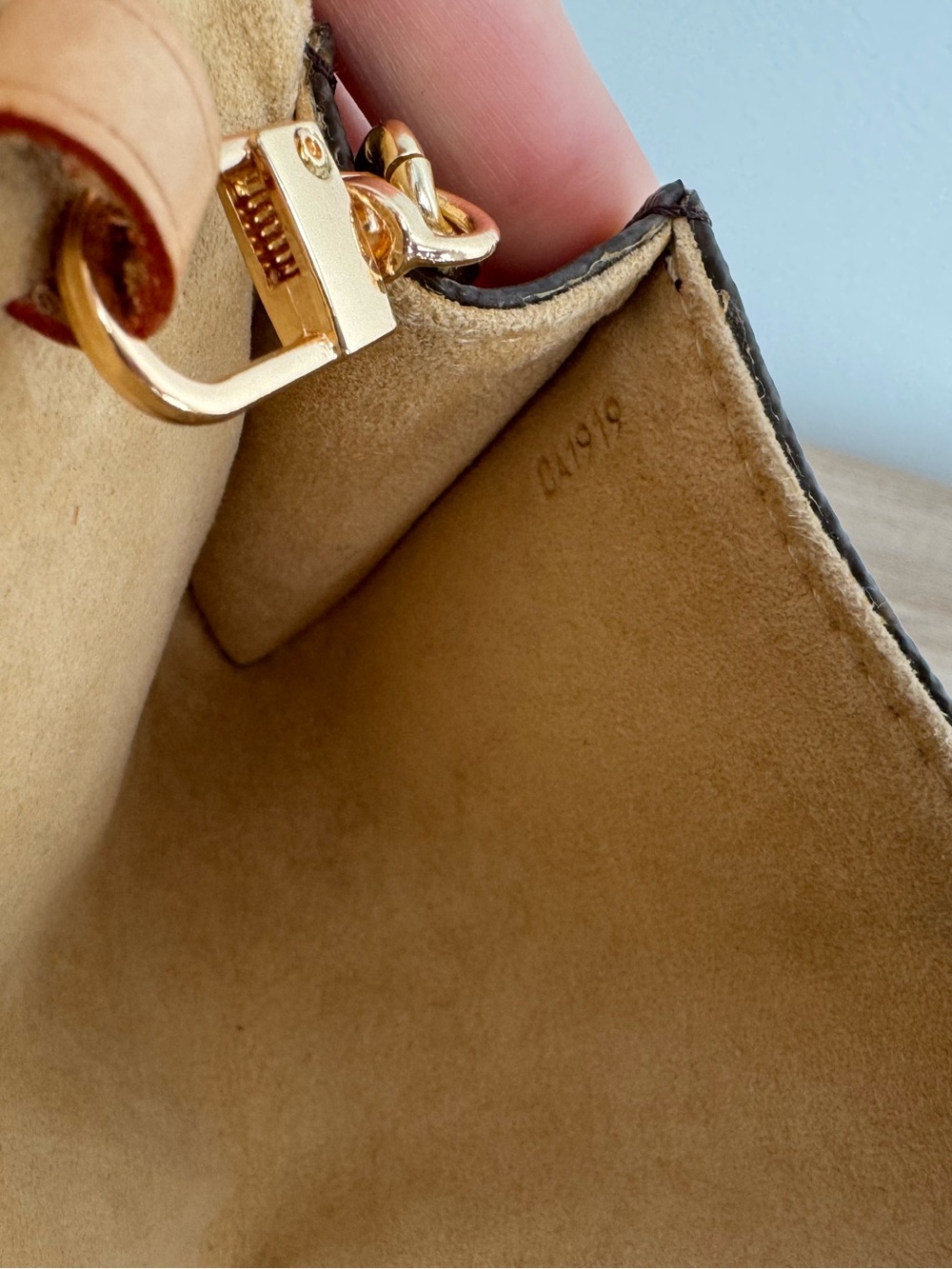 ✅AUTH✅LOUIS VUITTON TWIN PM SHOULDER BAG - Picture 12 of 17